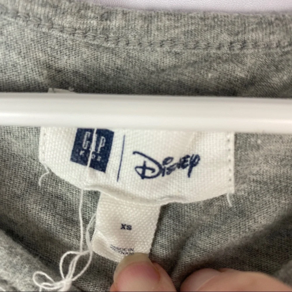 Gap‎ Disney rainbow Mickey Mouse t-shirt size XS